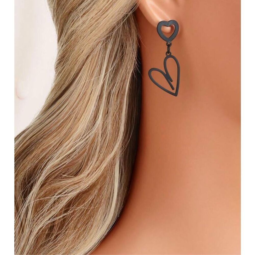 Black Heart Asymmetrical Earrings